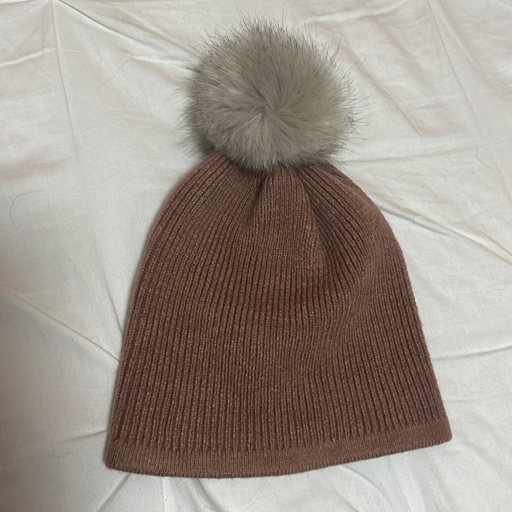 Pom Pom hat